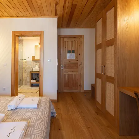 Δωμάτια σε οικογενειακή κατοικία Ida Trio