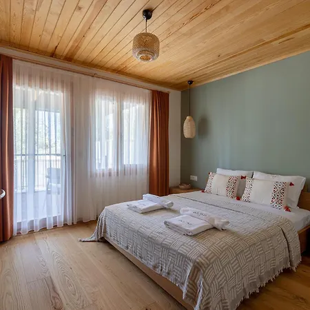 Ida Trio Δωμάτια σε οικογενειακή κατοικία