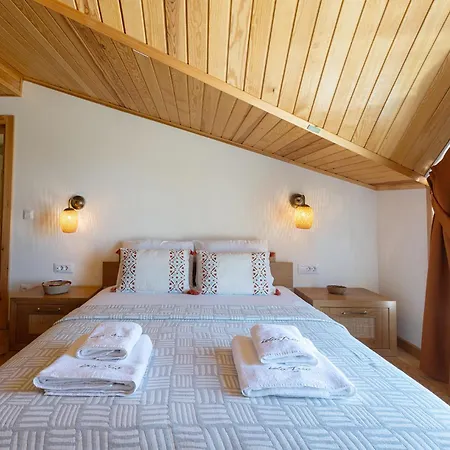 Ida Trio Δωμάτια σε οικογενειακή κατοικία Αδραμύττιο