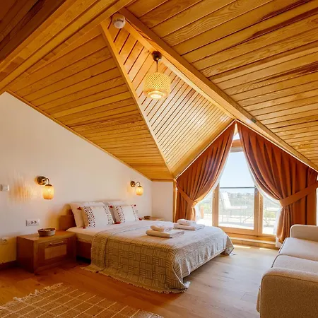 Ida Trio Αδραμύττιο