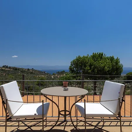 Δωμάτια σε οικογενειακή κατοικία Ida Trio